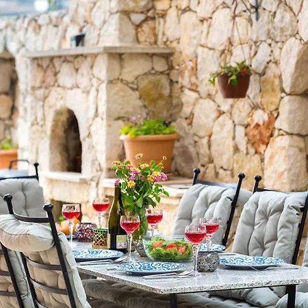 Villa Celeste Eskiomerler